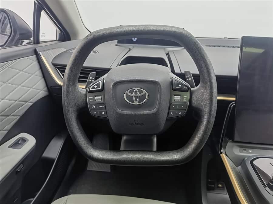 Toyota bZ3 2024 immagine di auto #12