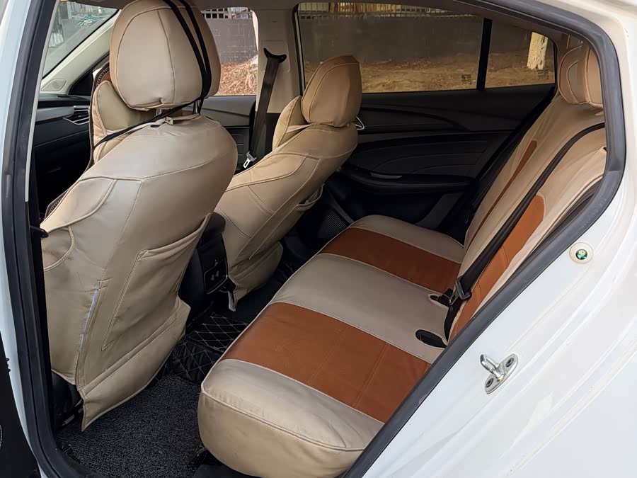 Roewe i5 2019 car image #12