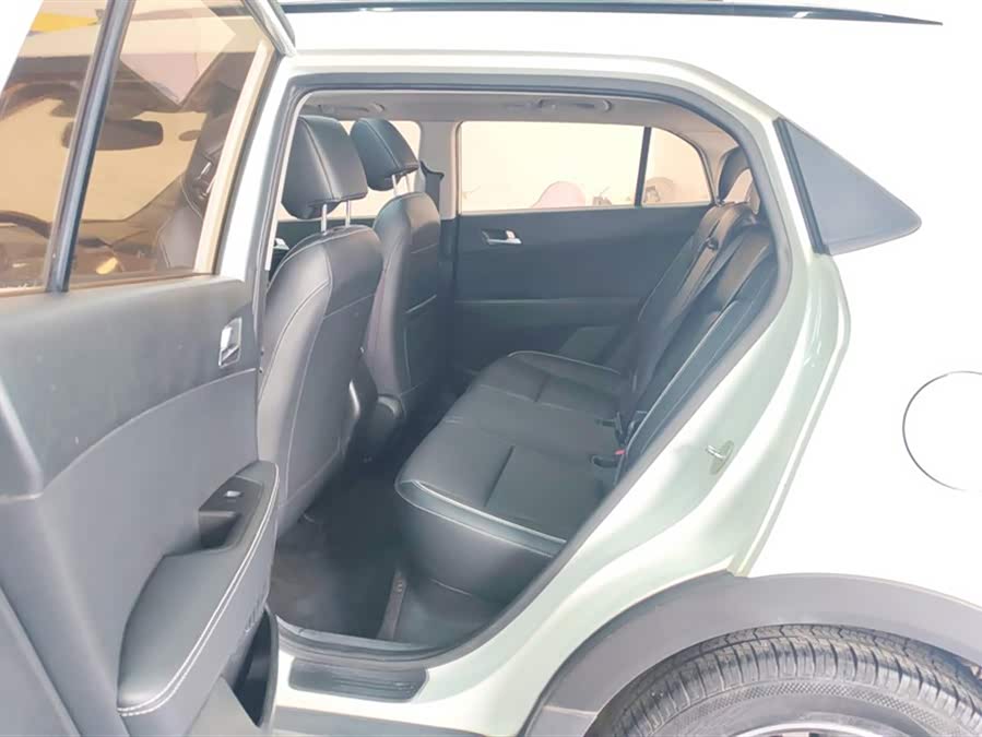 Hyundai ix25 2018 car image #12