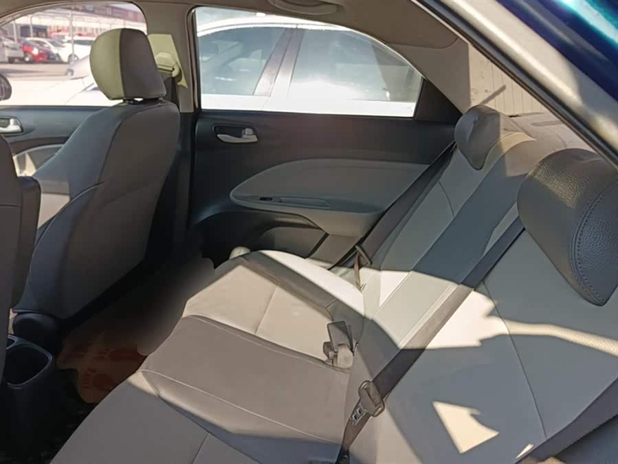 Kia 2017 car image #12
