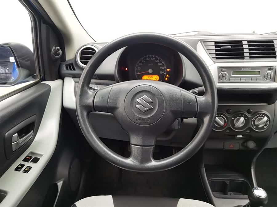 Suzuki Alto 2013 car image #12