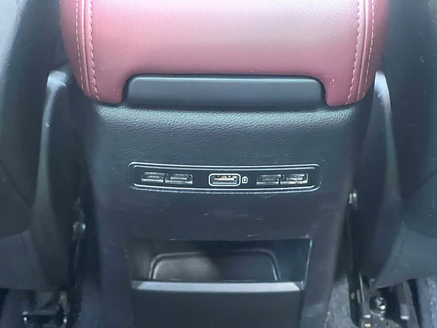 GEELY Coolray 2019 car image #12