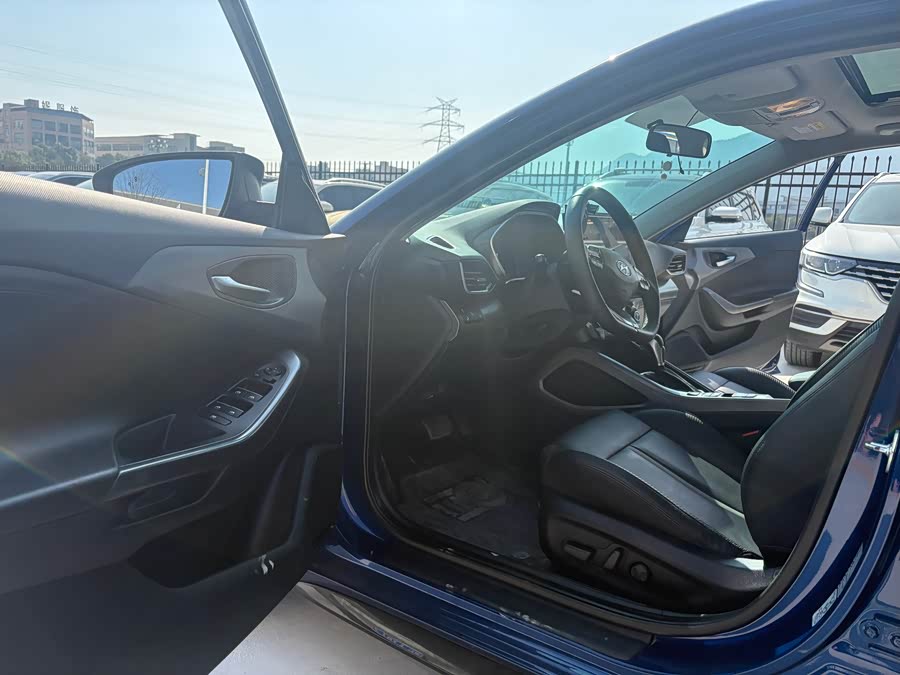 Hyundai Lafesta 2021 #12 Hyundai Lafesta 2021 car image #12