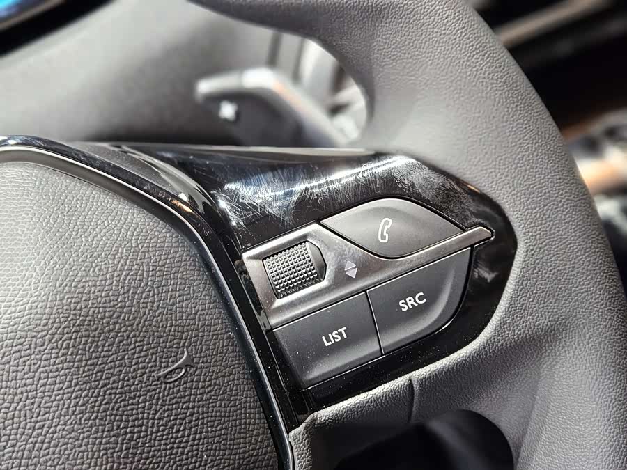 Peugeot 4008 car image #12