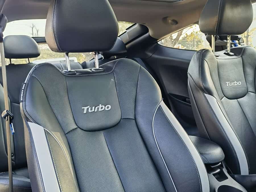 Hyundai Veloster 2015 car image #12