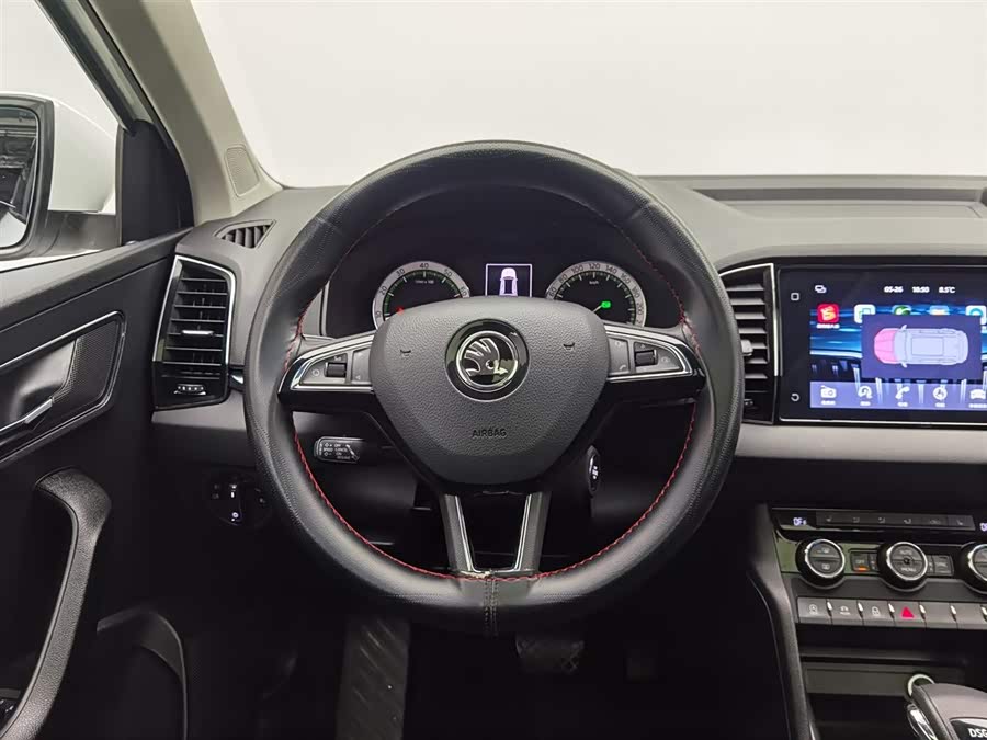 Skoda Karoq 2018 изображение автомобиля #12