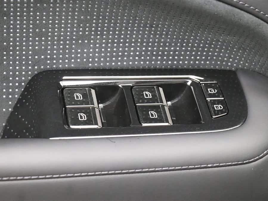 极氪 极氪009 2024 汽车图片 #12