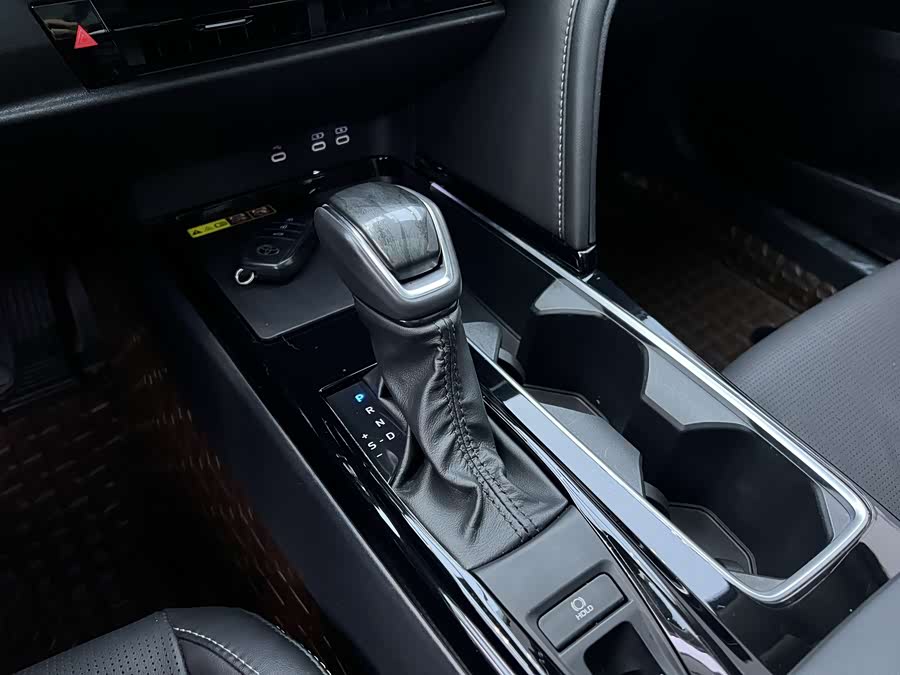 Toyota Camry 2024 #12 Toyota Camry 2024 car image #12