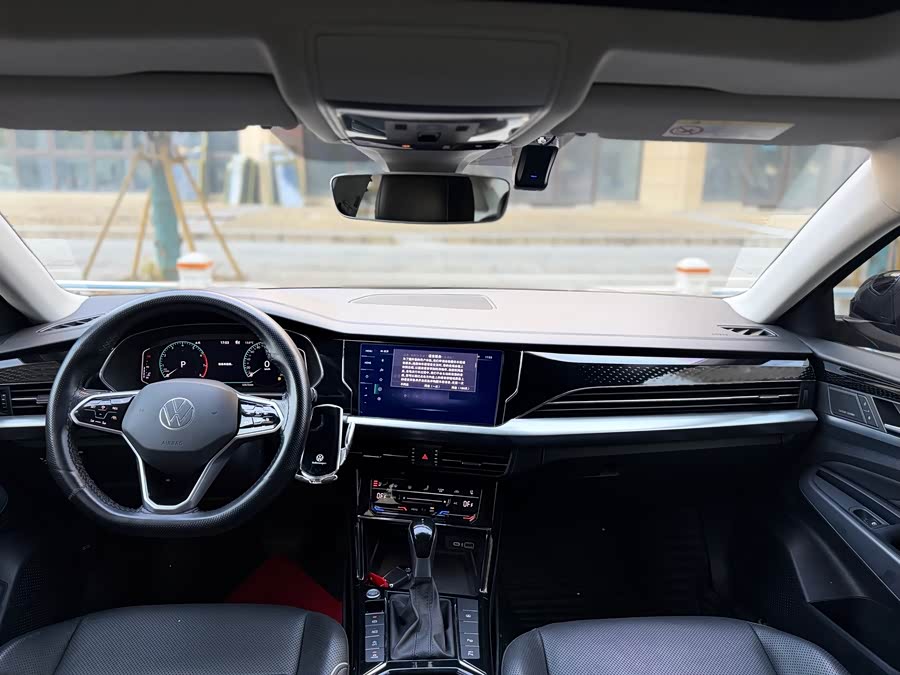 Volkswagen Passat 2022 صورة سيارة #12