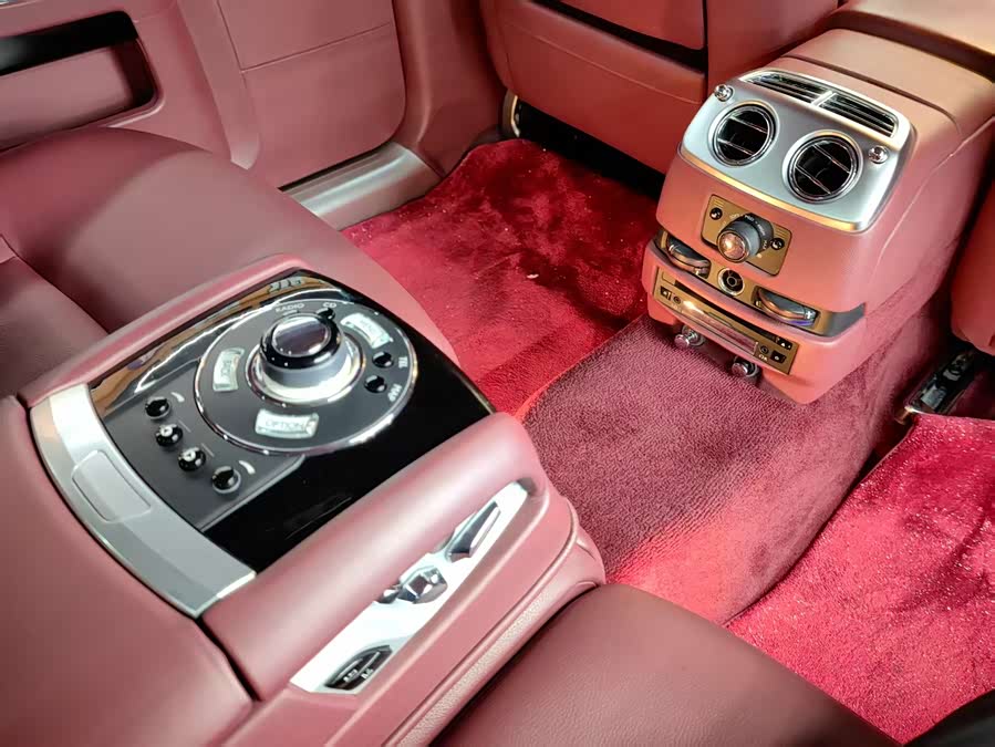 Rolls-Royce Ghost 2012 car image #12