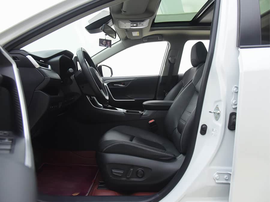 Toyota RAV4 2023 car image #12