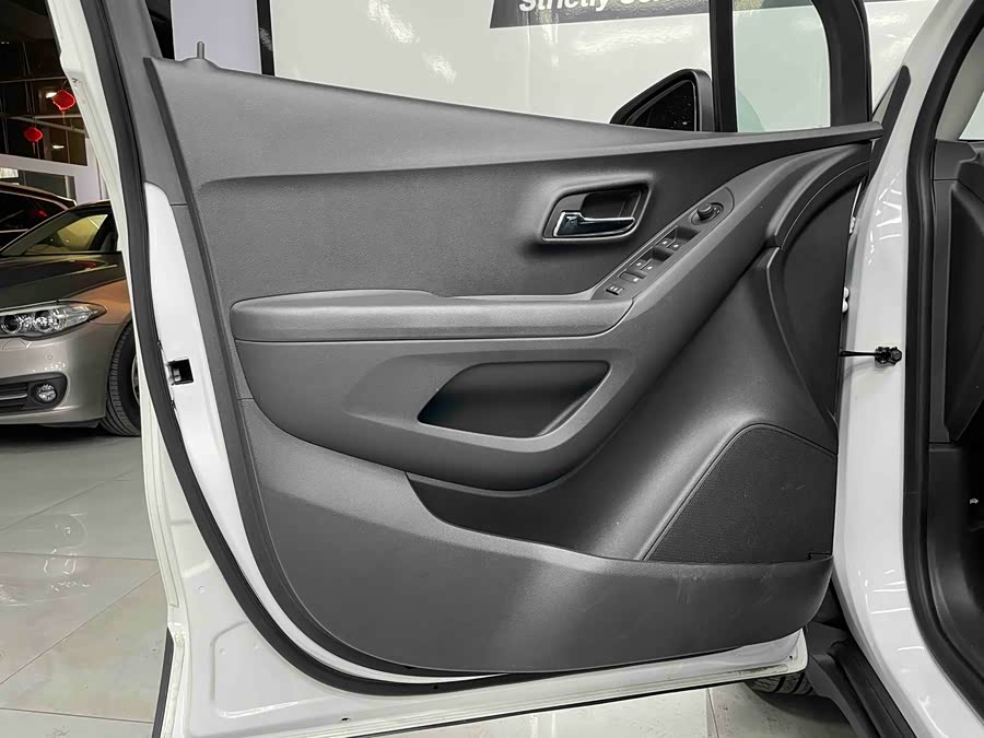 Chevrolet Tracker 2016 car image #12