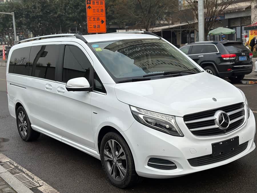 Mercedes-Benz V Class 2017 immagine di auto #12