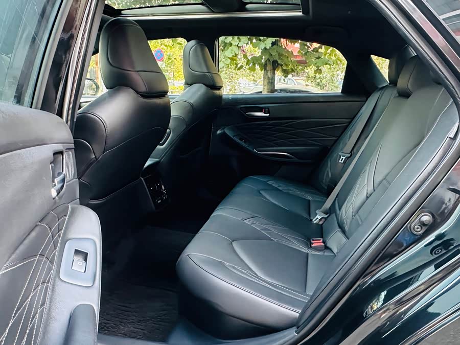 Toyota Avalon 2021 car image #12