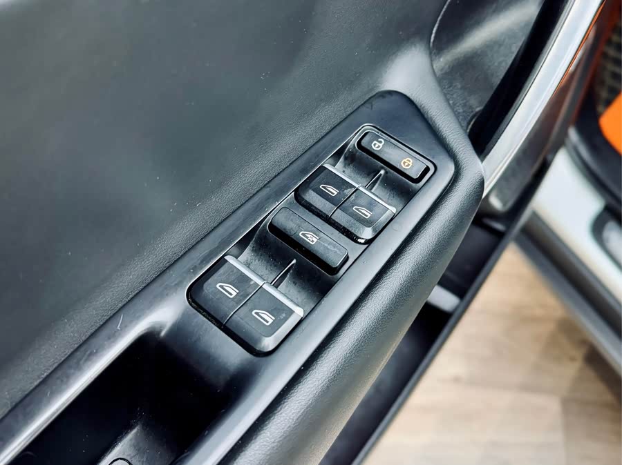 GEELY Boyue 2017 car image #12