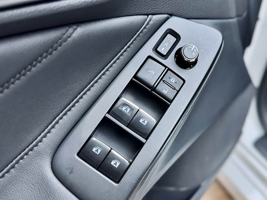 Toyota Avalon 2022 car image #12