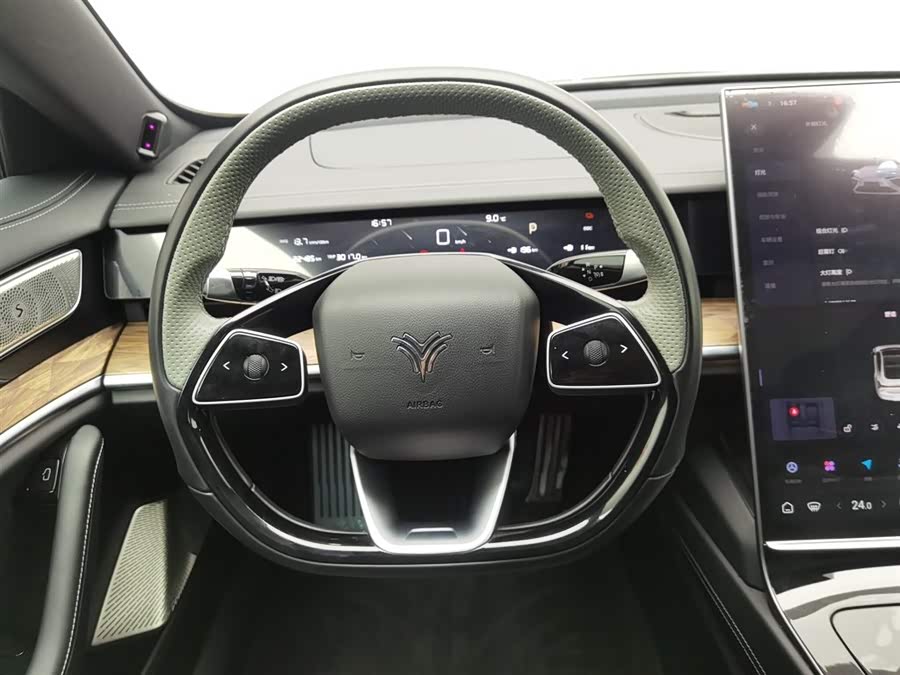 哪吒汽车 哪吒S 2023 汽车图片 #12