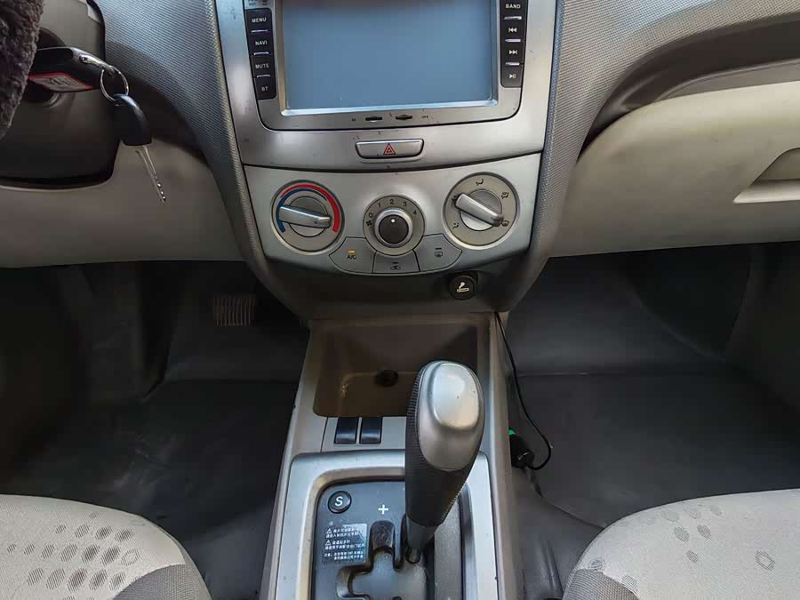 Chevrolet Sail 2014 car image #12