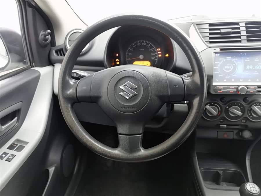 Suzuki Alto 2013 car image #12
