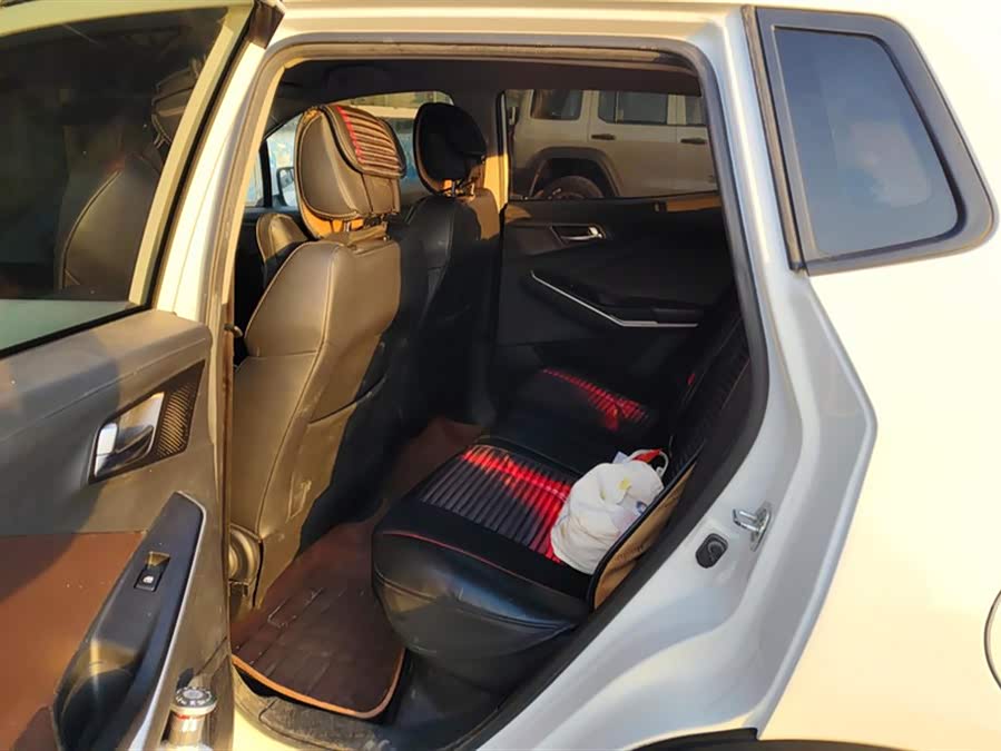 Changan CS15 2019 immagine di auto #12