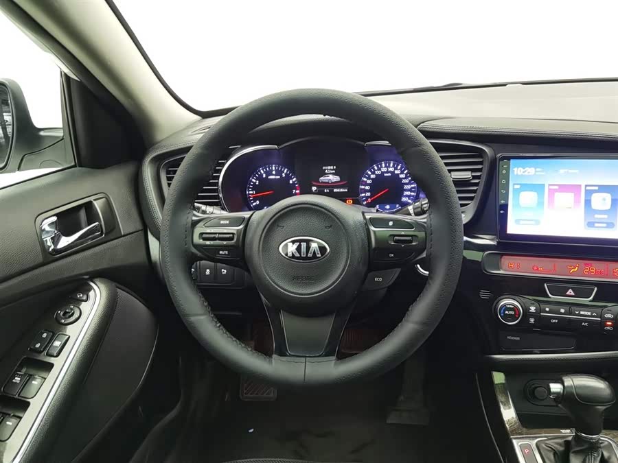 Kia K5 2015 car image #12