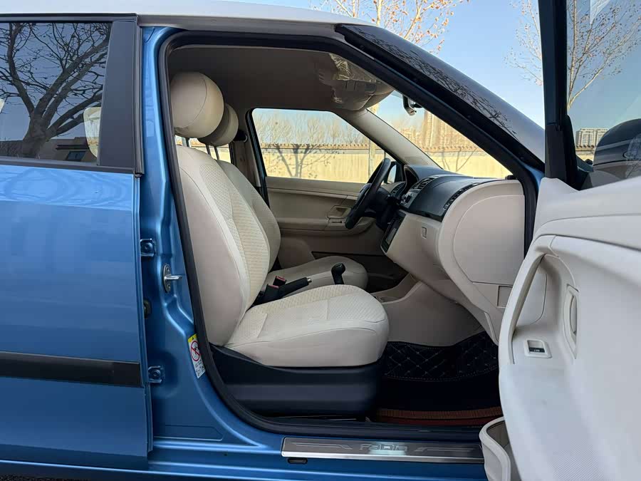 Skoda Fabia 2014 image de voiture #12