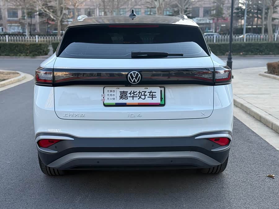 Volkswagen ID.4 X 2025 immagine di auto #12