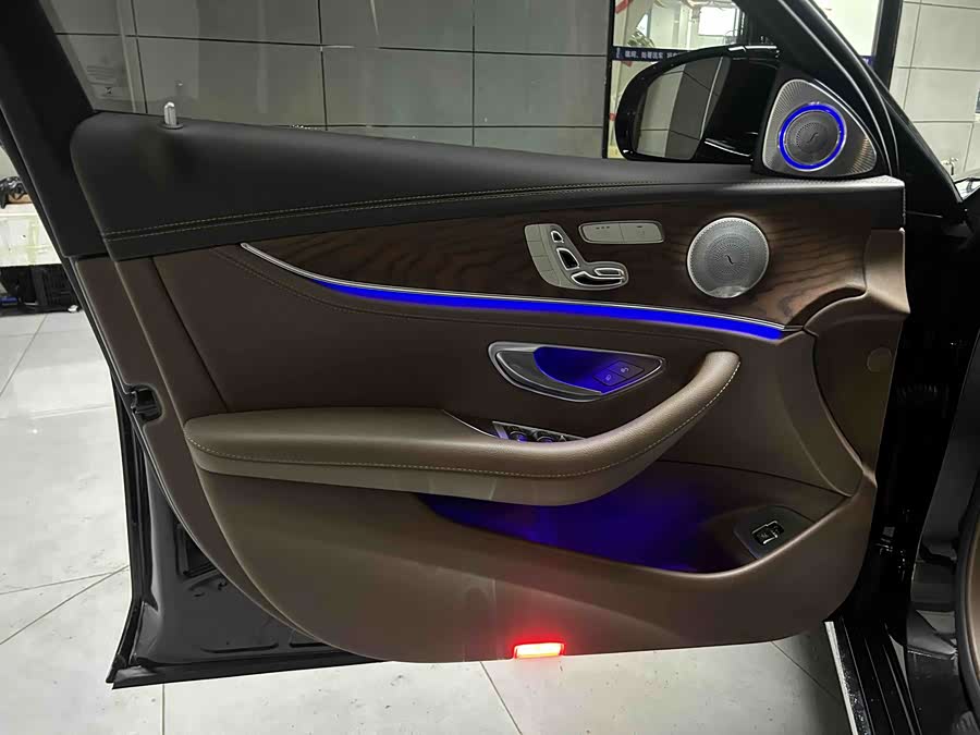 Mercedes-Benz E Class 2017 car image #12