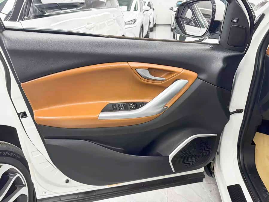 Soueast DX7 2016 #12 Soueast DX7 2016 car image #12