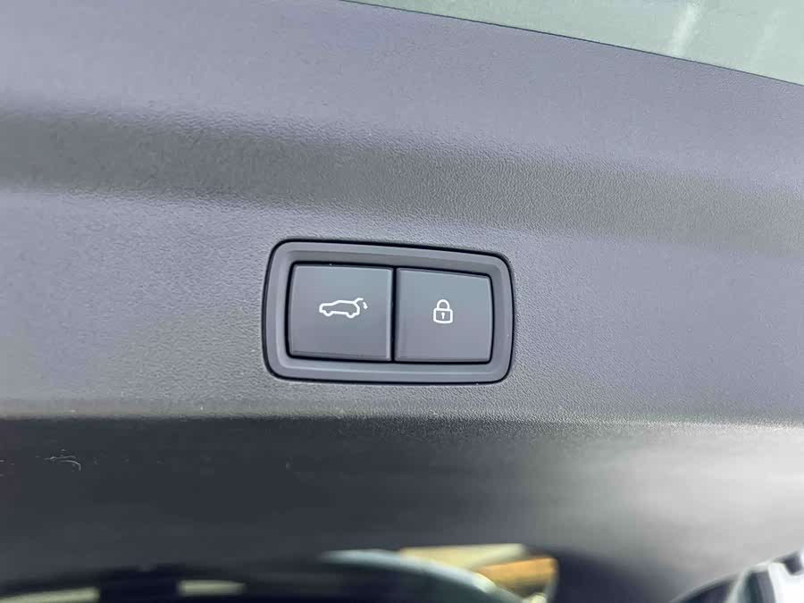 Li L7 2023 #12 Li L7 2023 car image #12