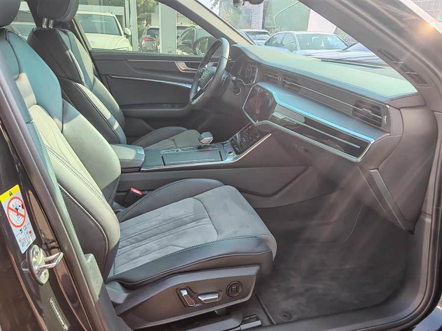 Audi A6L 2024 car image #12