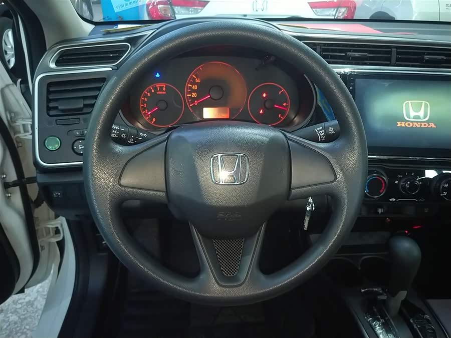 Honda Greiz 2018 изображение автомобиля #12