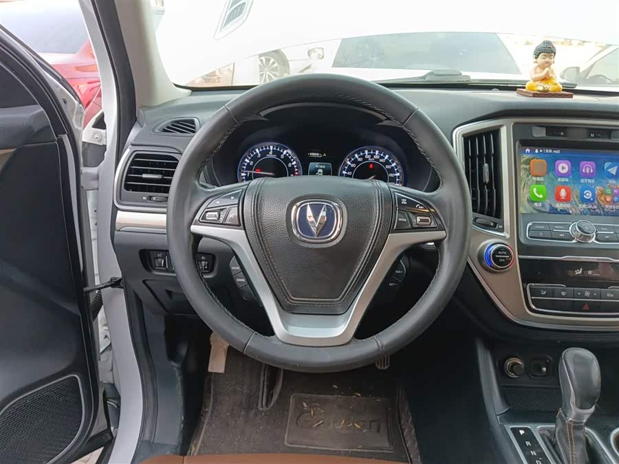 Changan CS95 2018 car image #12