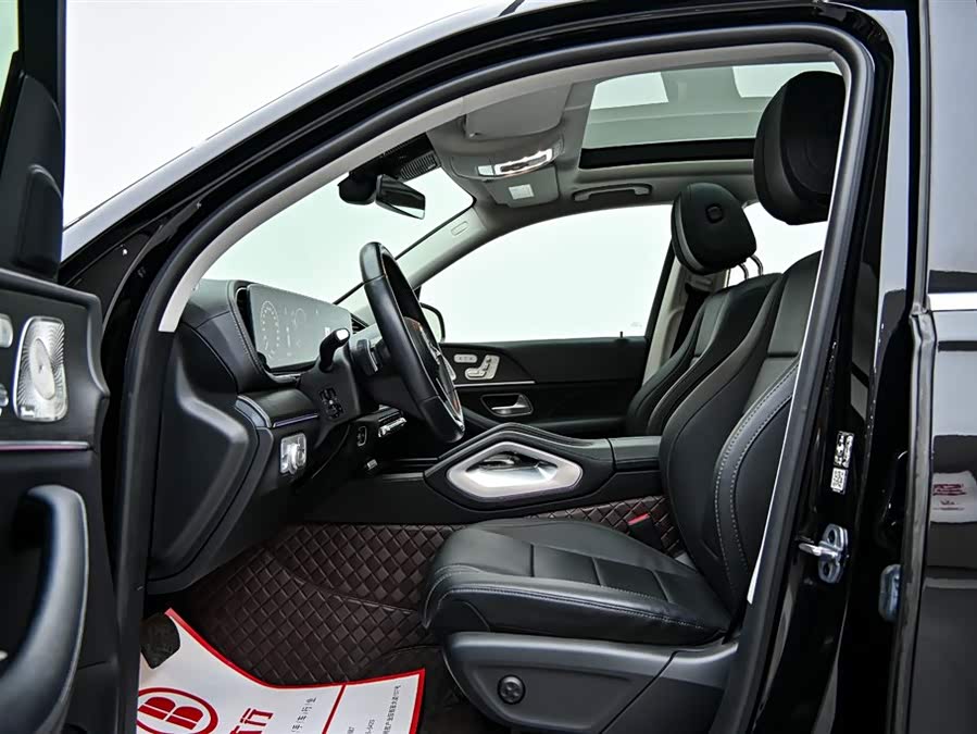 Mercedes-Benz GLE Class 2023 car image #12