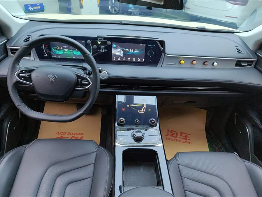 哪吒汽车 哪吒U 2022 #12 哪吒汽车 哪吒U 2022 汽车图片 #12