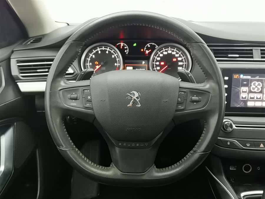 Peugeot 408 2015 car image #12