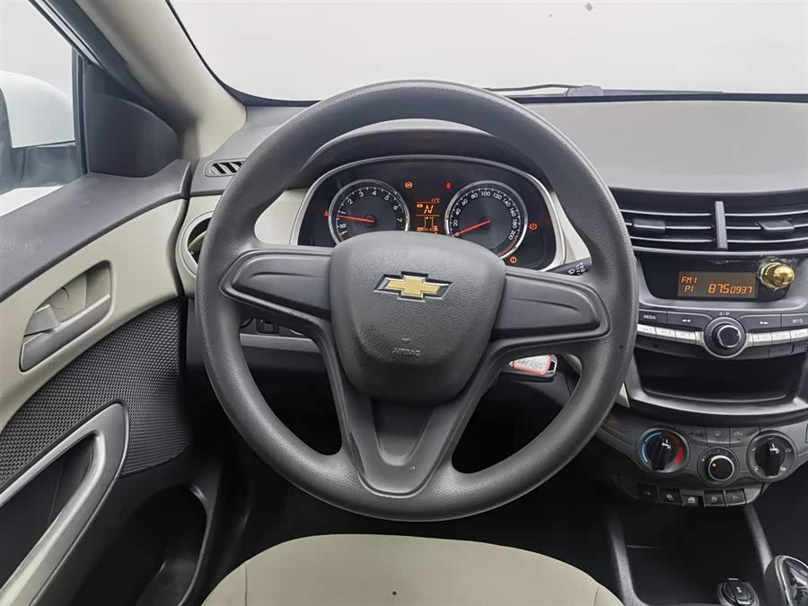 Chevrolet Sail 2015 car image #12