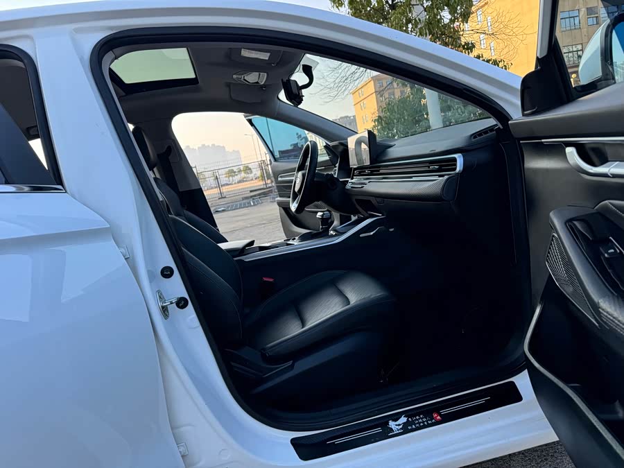 GEELY Emgrand 2022 #12 GEELY Emgrand 2022 car image #12