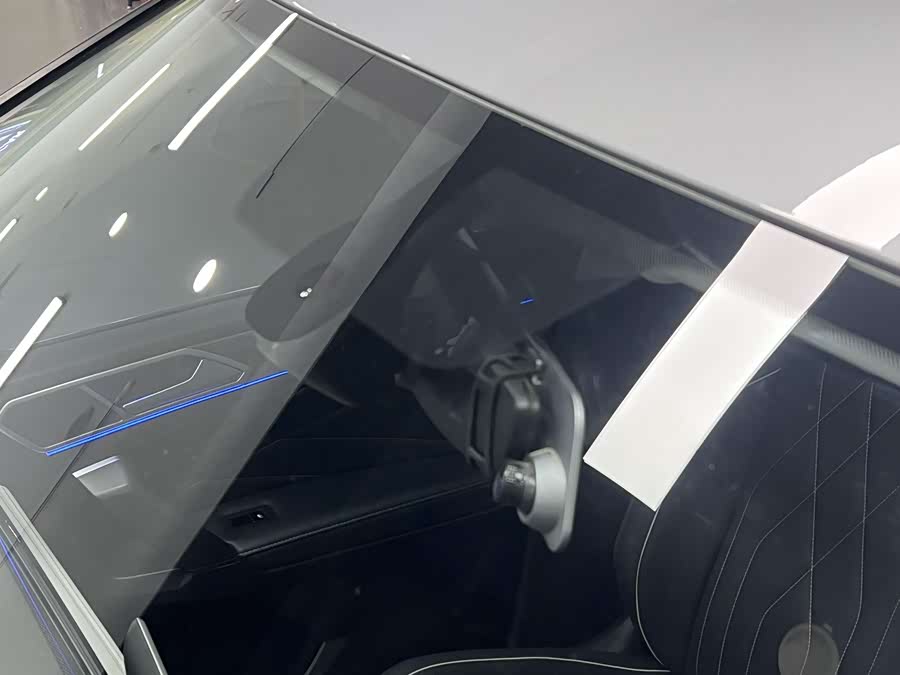 Volkswagen Tiguan L 2022 car image #12