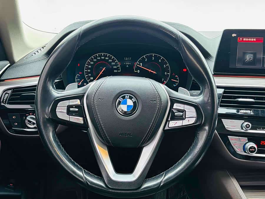 BMW 5 Series 2018 #12 BMW 5 Series 2018 car image #12