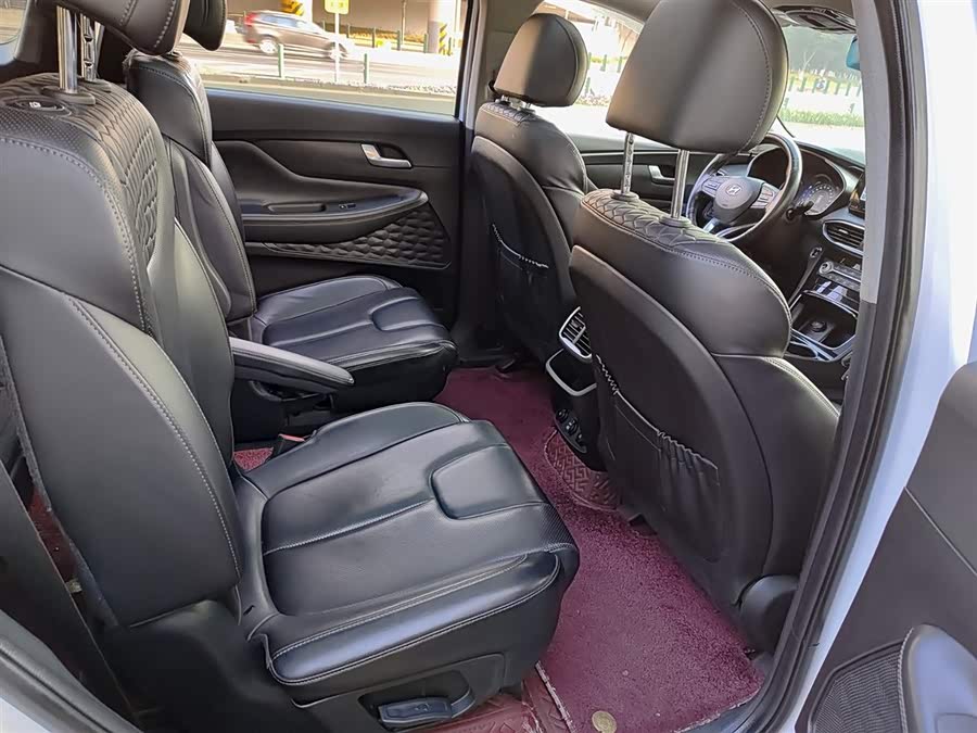 Hyundai Santa Fe 2019 car image #12