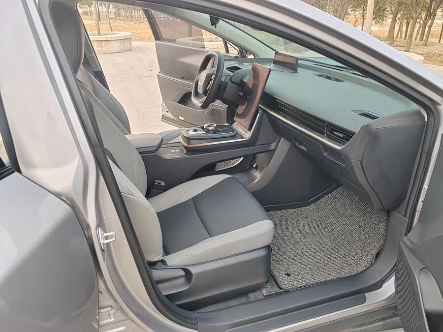 Toyota bZ3 2023 immagine di auto #12