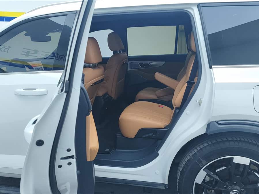 GAC Trumpchi ES9 2023 #12 GAC Trumpchi ES9 2023 car image #12