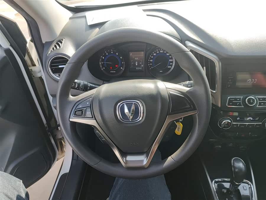 Changan CS15 2018 صورة سيارة #12