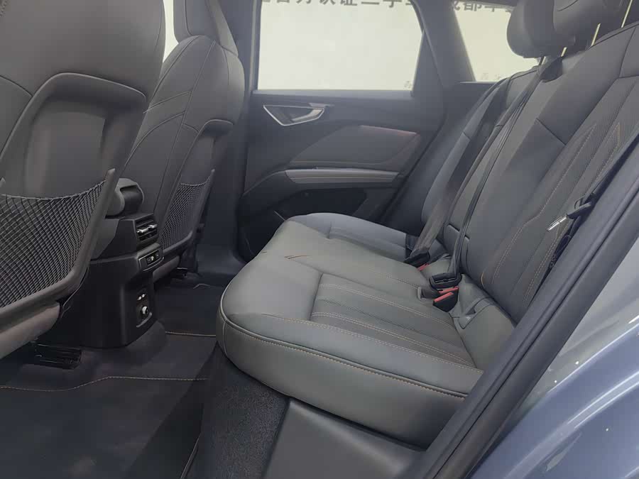 Audi Q4 e-tron 2023 car image #12