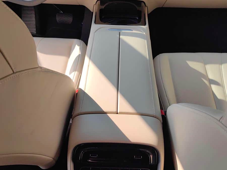 Xpeng P7 2023 #12 Xpeng P7 2023 immagine di auto #12