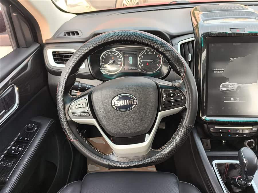 SWM X7 2018 изображение автомобиля #12