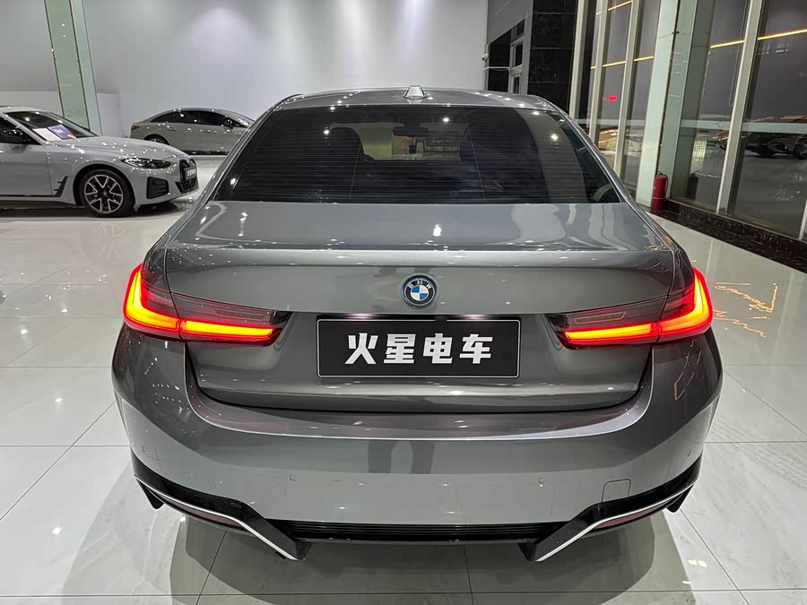 BMW i3 2023 car image #12