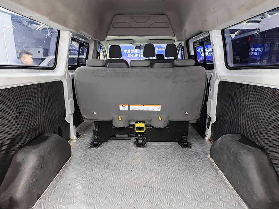 Ford Transit 2020 car image #12