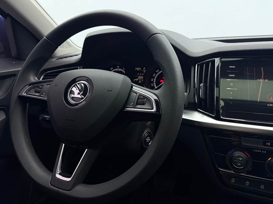 Skoda Kamiq 2021 imagem de carro #12